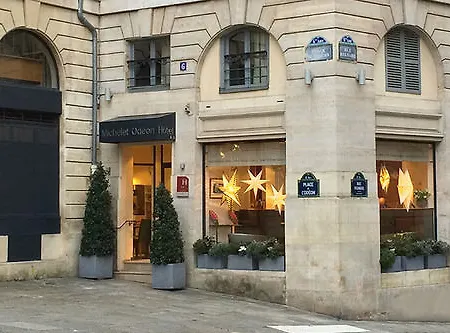 米什莱剧场酒店 3* 巴黎